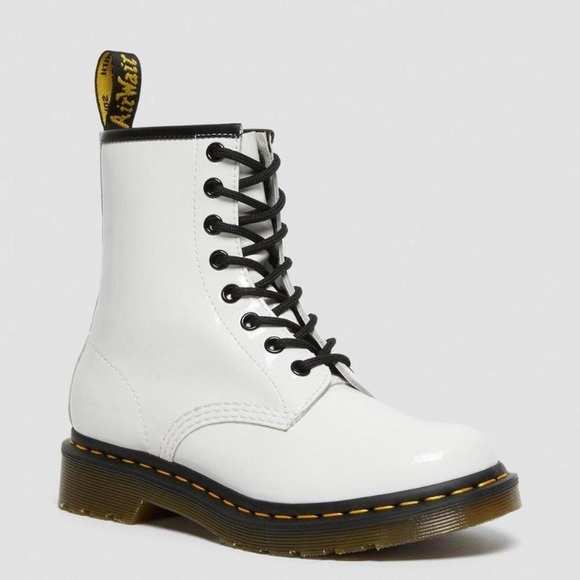 White Doc Martens- size 8 (Never Worn!) - Picture 1 of 4